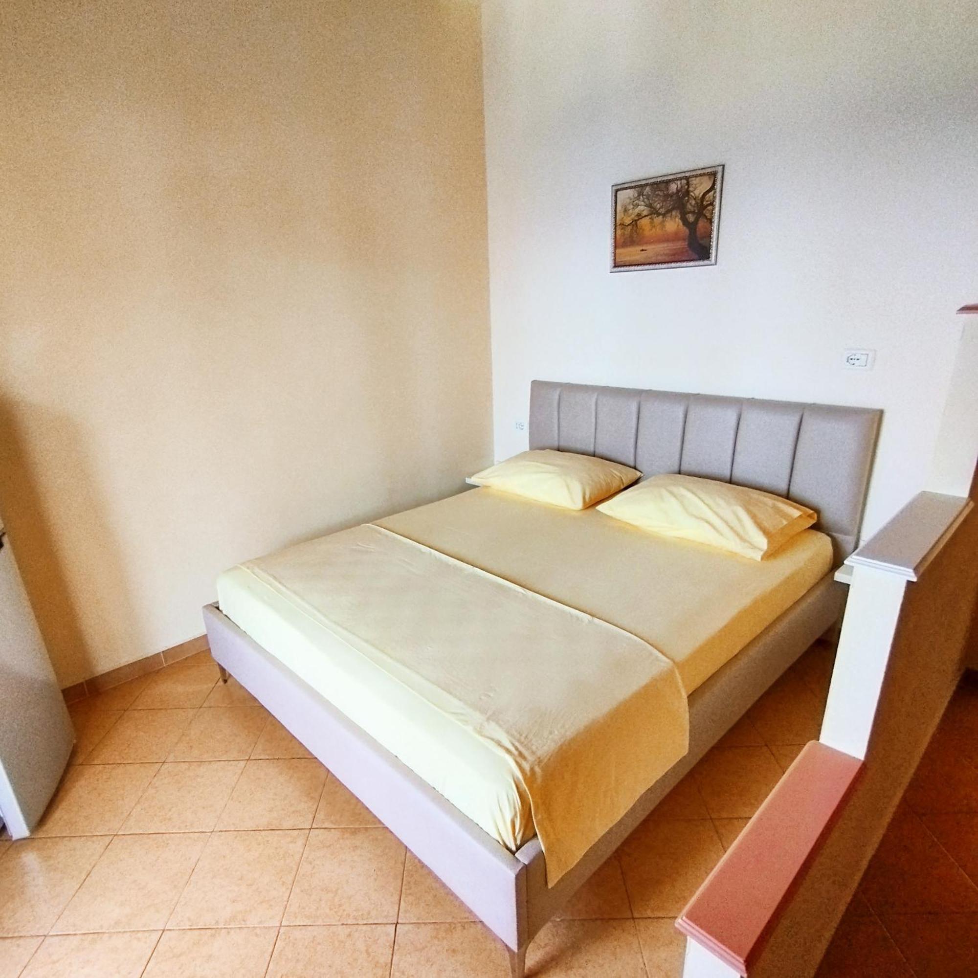 Mejdi Apartments Saranda Oda fotoğraf
