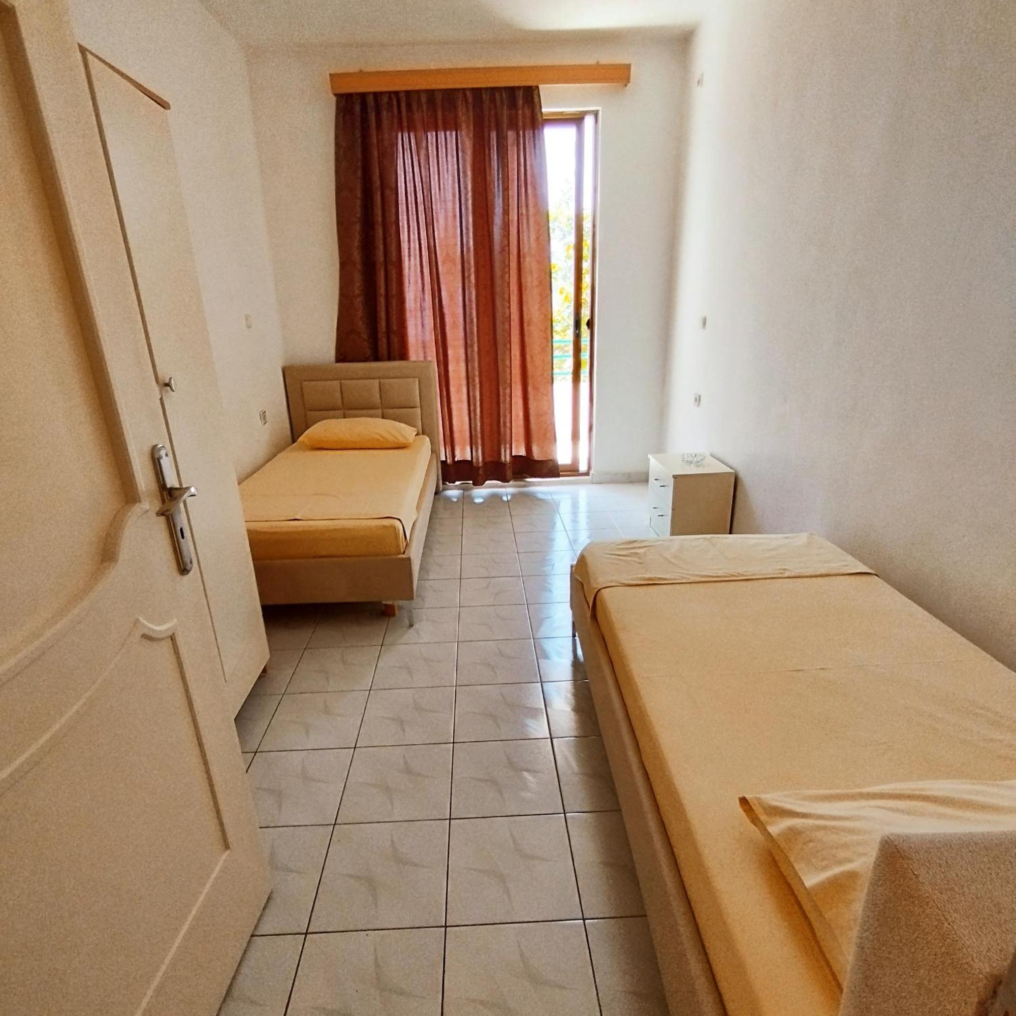 Mejdi Apartments Saranda Oda fotoğraf