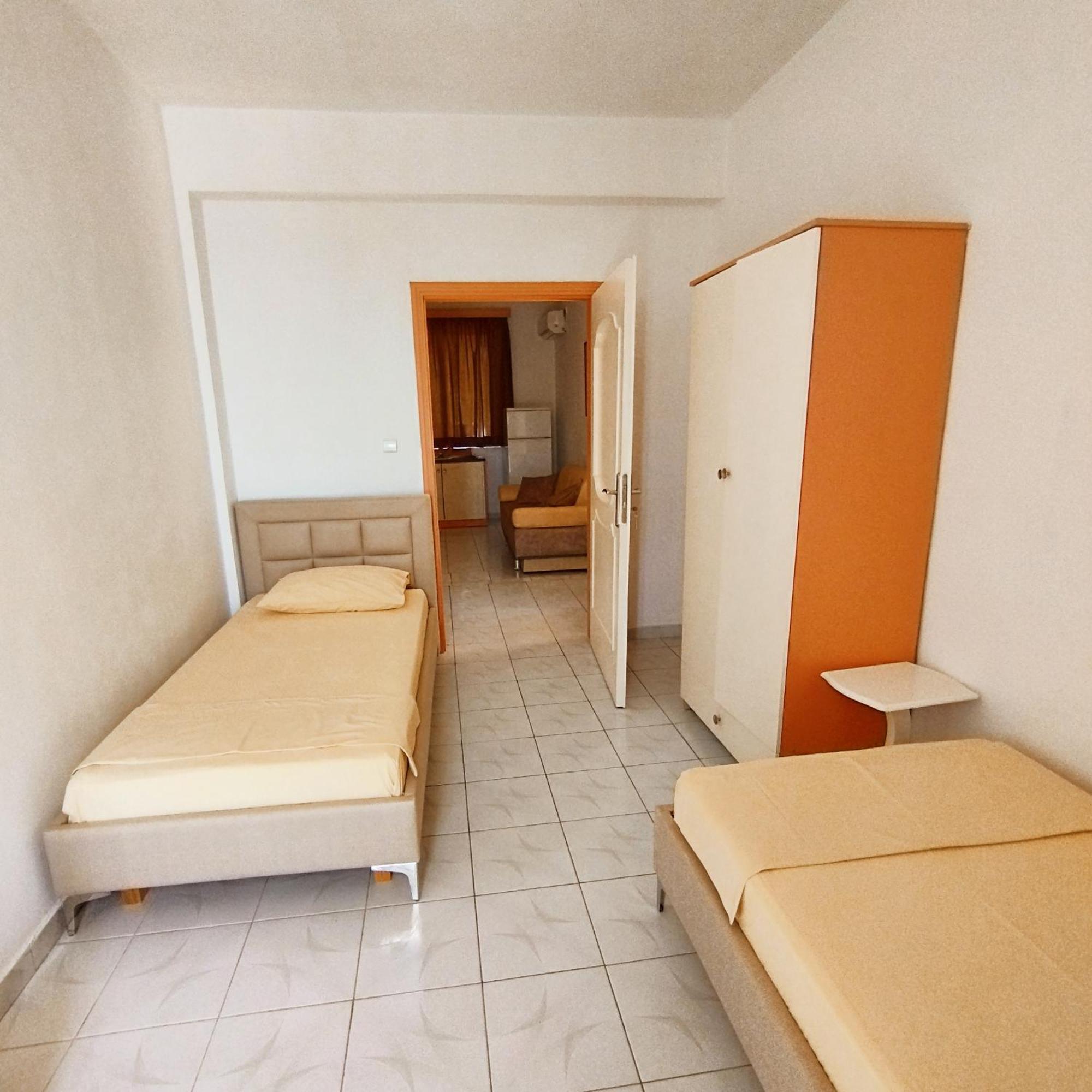 Mejdi Apartments Saranda Oda fotoğraf